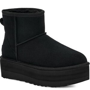 UGG Black Classic Mini Platform Boots. Women’s Size 9. Like New! Worn once.